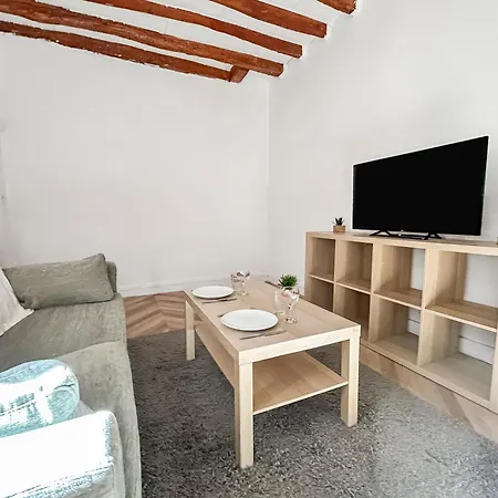 Fonctionnel, Cosy & Calme En Centre-ville アパート ムラン